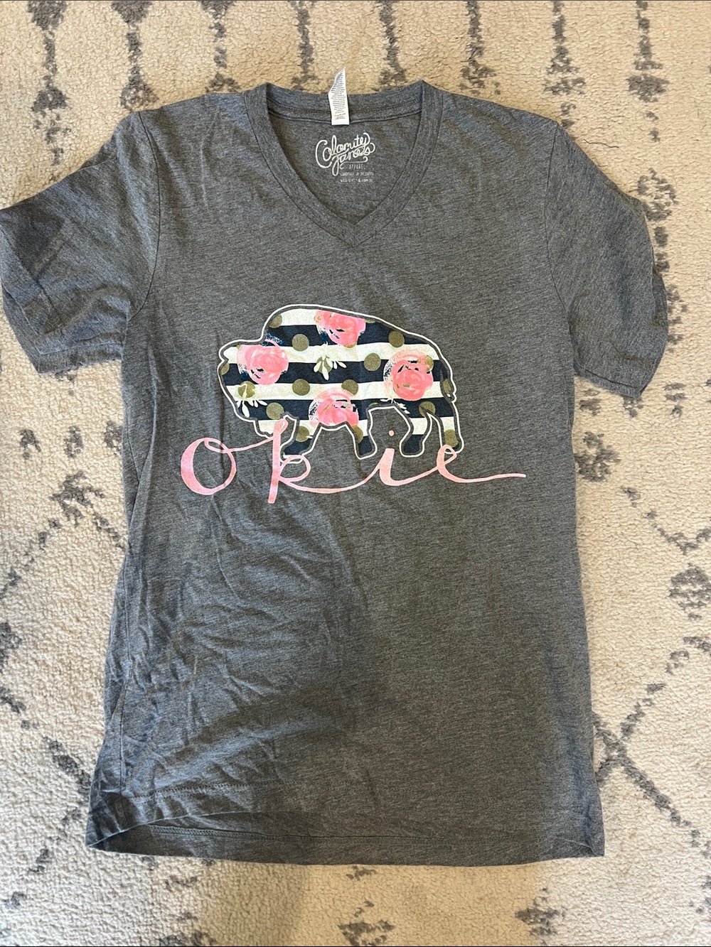 Women’s Gray Okie Floral Stripe Buffalo V-Neck Tee